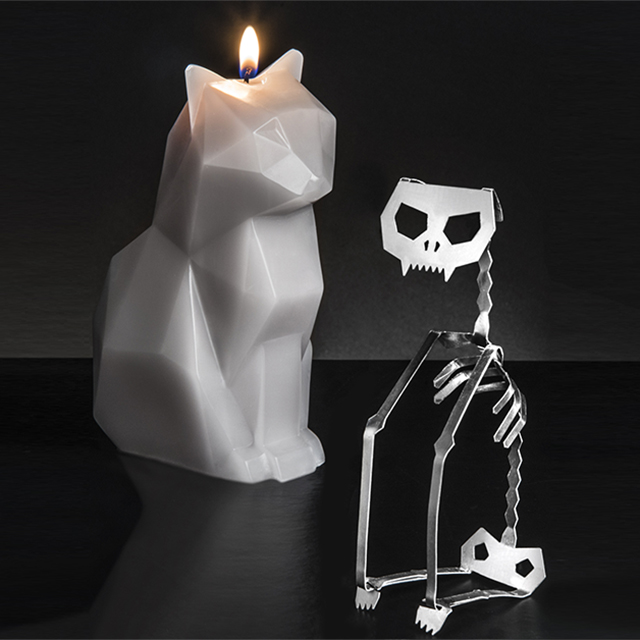 Cat Candle with Aluminum Skeleton
