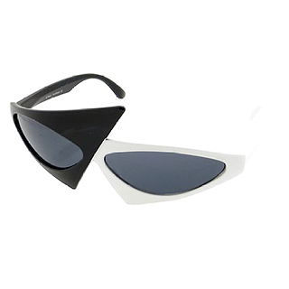 Asymmetrical ‘80s Sunglasses